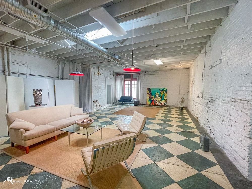 Live-Work Opportunity in Heart of West Midtown | ± 5,200 SF | Showroom/ Industrial/ Loft-Office: 903 & 905 Marietta St NW, Atlanta, GA 30318